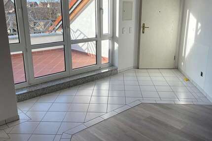 Wohnung Bischofsheim - 3 Zimmer, 119 m&sup2;, 1.300&euro; | Angebot:24439311