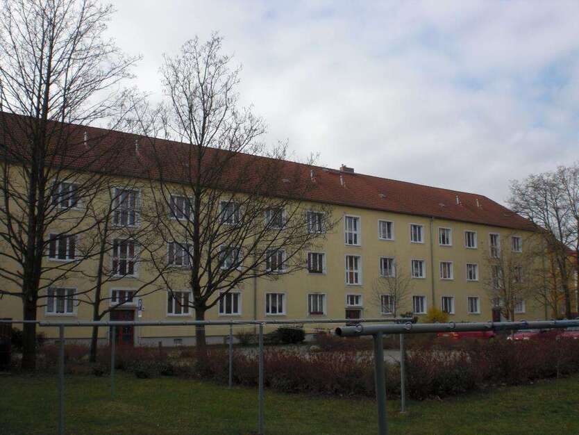 Wohnung zum Mieten in Hoyerswerda 297 € 54.07 m² 2 zimmer