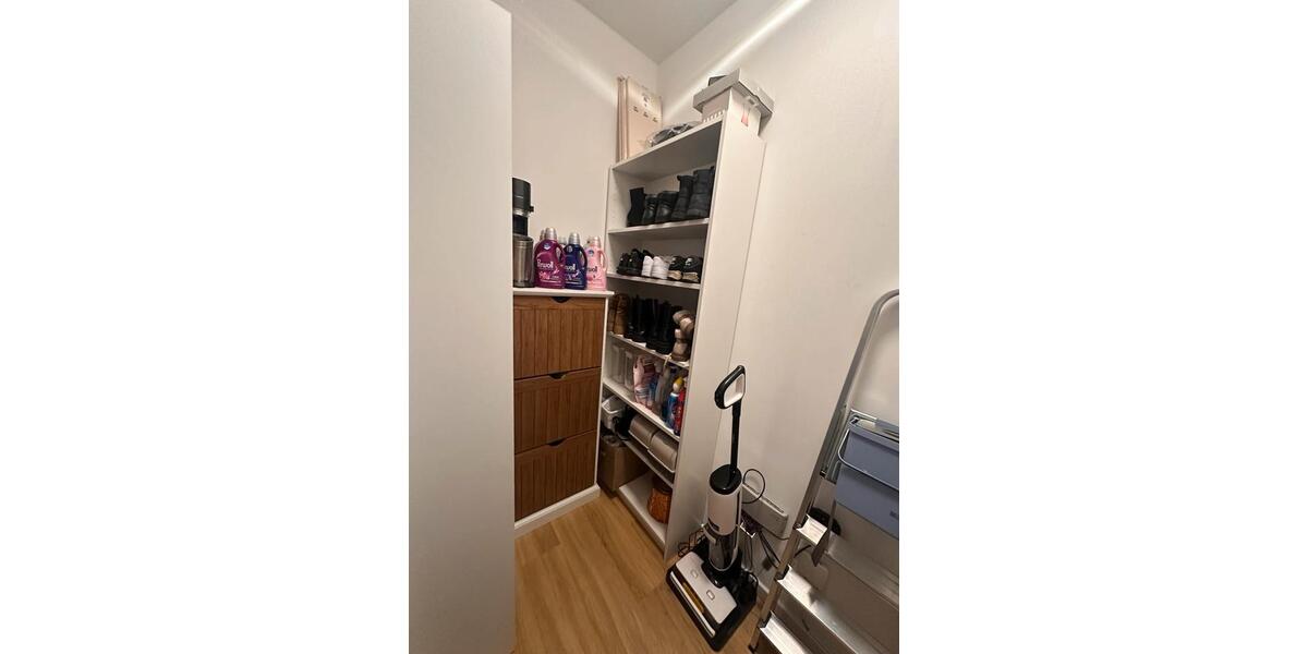 Zur Vermietung steht eine 2-Zimmer-Wohnung. 2 zimmer