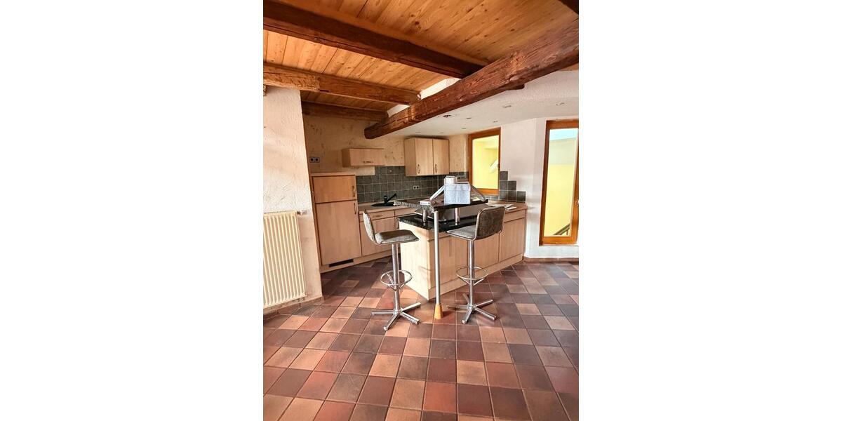 Dachgeschoßwohnung Naumburg (Saale) - 3 Zimmer, 100 m&sup2;, 765&euro; | Angebot:26426151