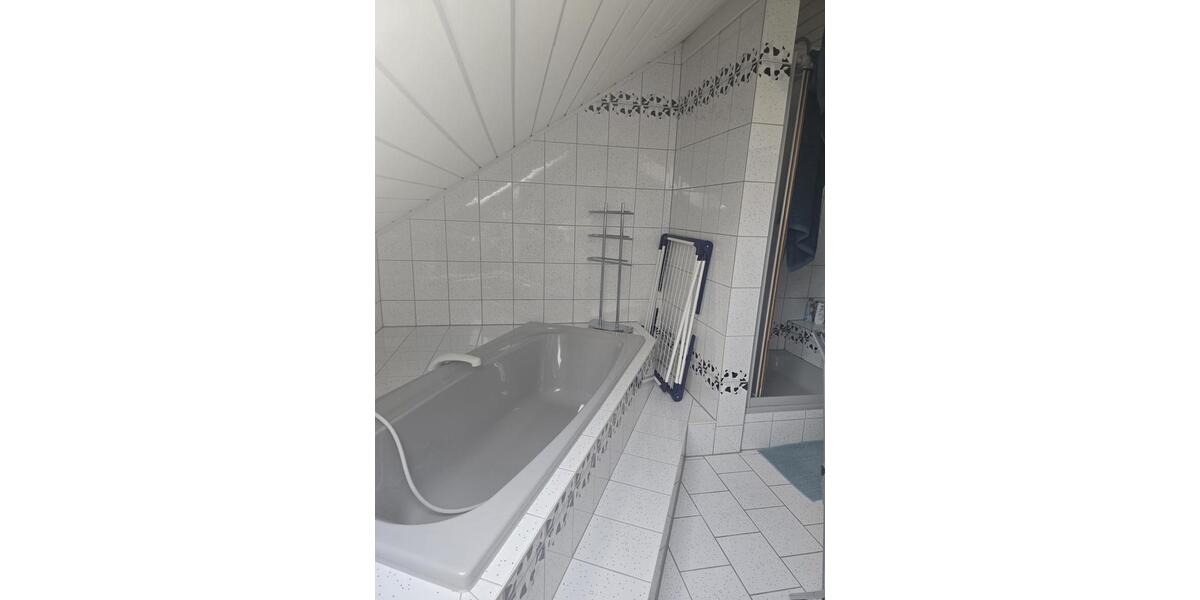 Dachgeschoßwohnung Bidingen - 4.5 Zimmer, 127 m&sup2;, 1.450&euro; | Angebot:26535676