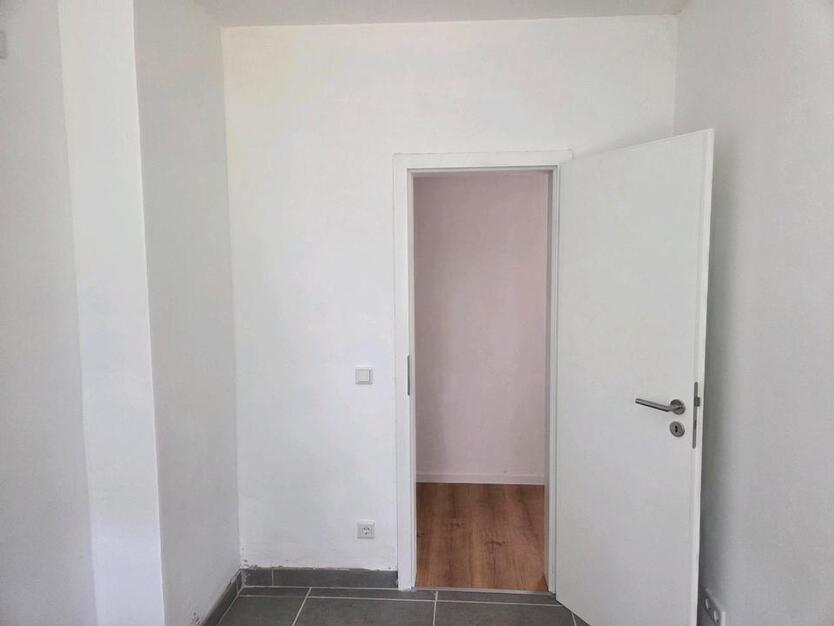 Schöne 3-Zimmerwohnung 70 qm mit Balkon kernsaniert