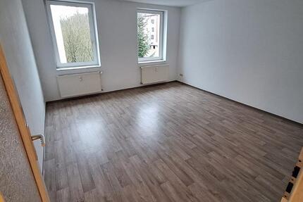 Wohnung Kahla - 3 Zimmer, 72 m&sup2;, 500&euro; | Angebot:24979858
