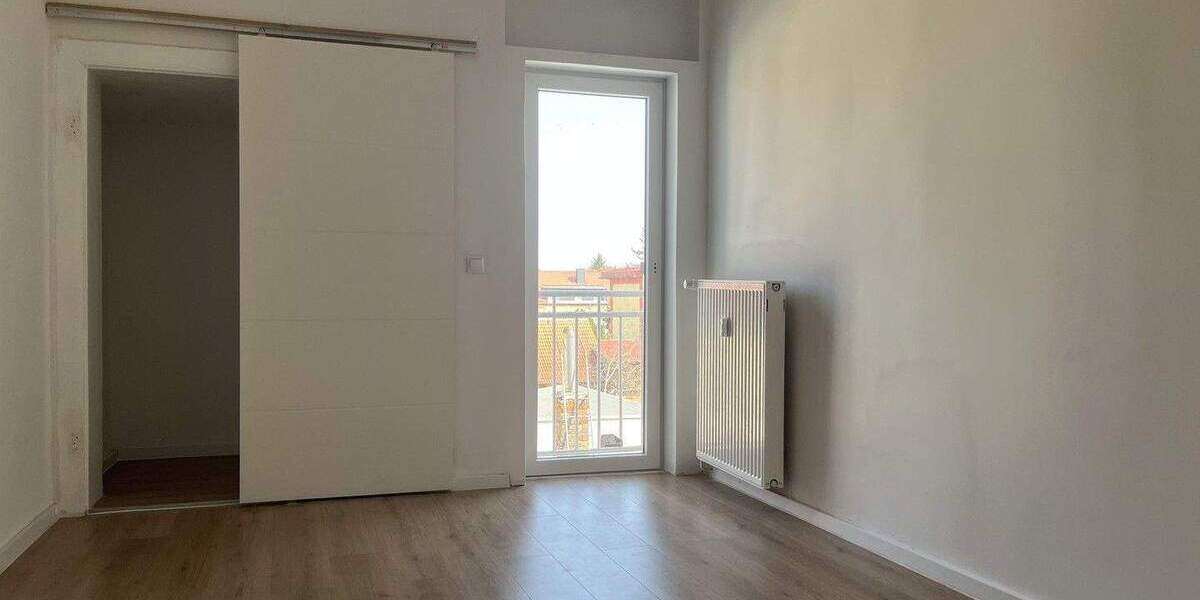 Etagenwohnung Naumburg Domstadt - 4 Zimmer, 112 m&sup2;, 750&euro; | Angebot:24973428