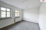 Großzügige, komplett sanierte 5-Raum-Wohnung mit zwei Bädern in Gornsdorf!!