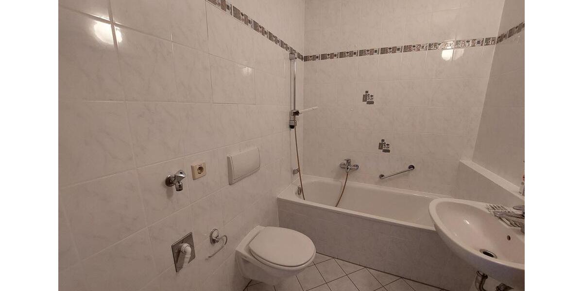 Etagenwohnung Suhl - 2 Zimmer, 54 m&sup2;, 280&euro; | Angebot:26629541