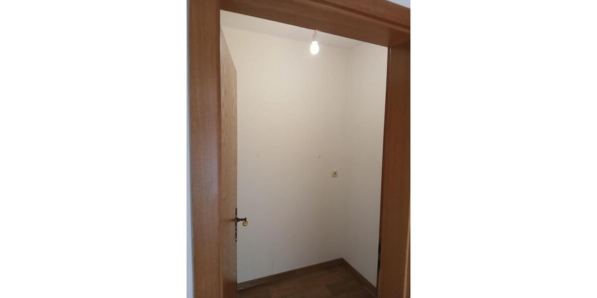 Etagenwohnung Donaustauf - 3 Zimmer, 94 m&sup2;, 799&euro; | Angebot:25271531