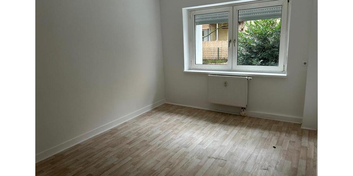 3 Zimmer Wohnung im Erdgeschoss -Hochpaterre- 3 zimmer