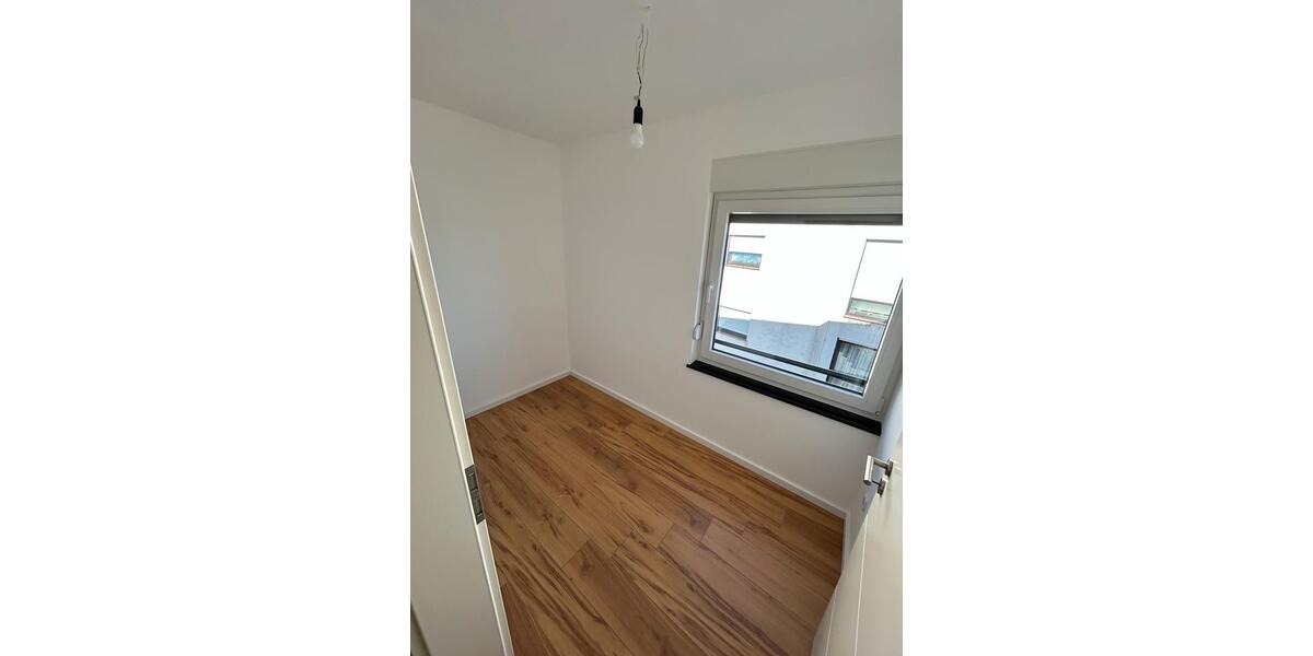 Maisonettenwohnung Sankt Augustin - 6 Zimmer, 140 m&sup2;, 1.600&euro; | Angebot:26659129