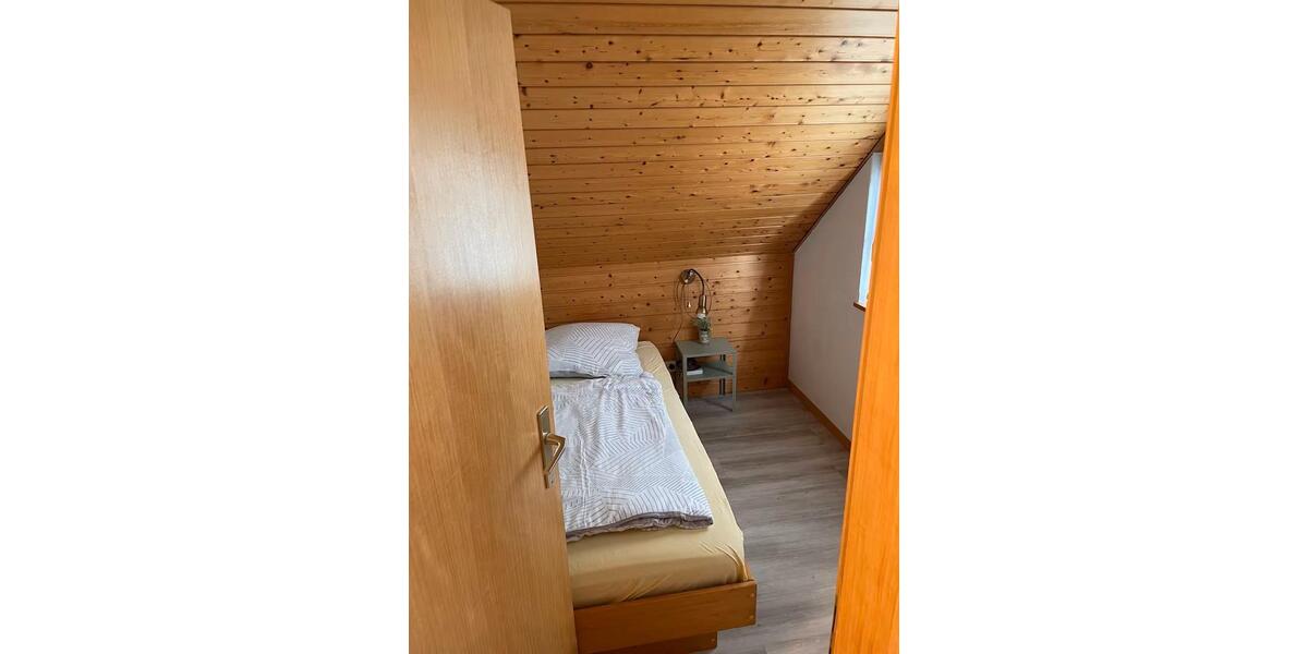 Wohnen auf Zeit Wüstenrot - 3 Zimmer, 95 m&sup2;, 25&euro; | Angebot:26701164