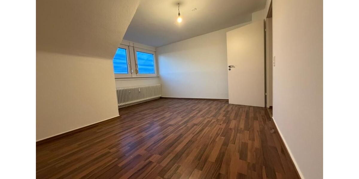 Dachgeschoßwohnung Fröndenberg (Ruhr) - 2 Zimmer, 63 m&sup2;, 480&euro; | Angebot:25407515