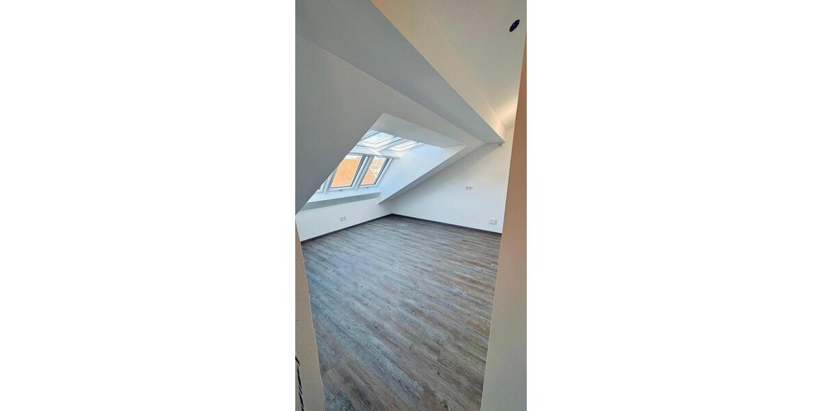 Dachgeschoßwohnung Adlkofen - 3 Zimmer, 84 m&sup2;, 1.029&euro; | Angebot:24848443