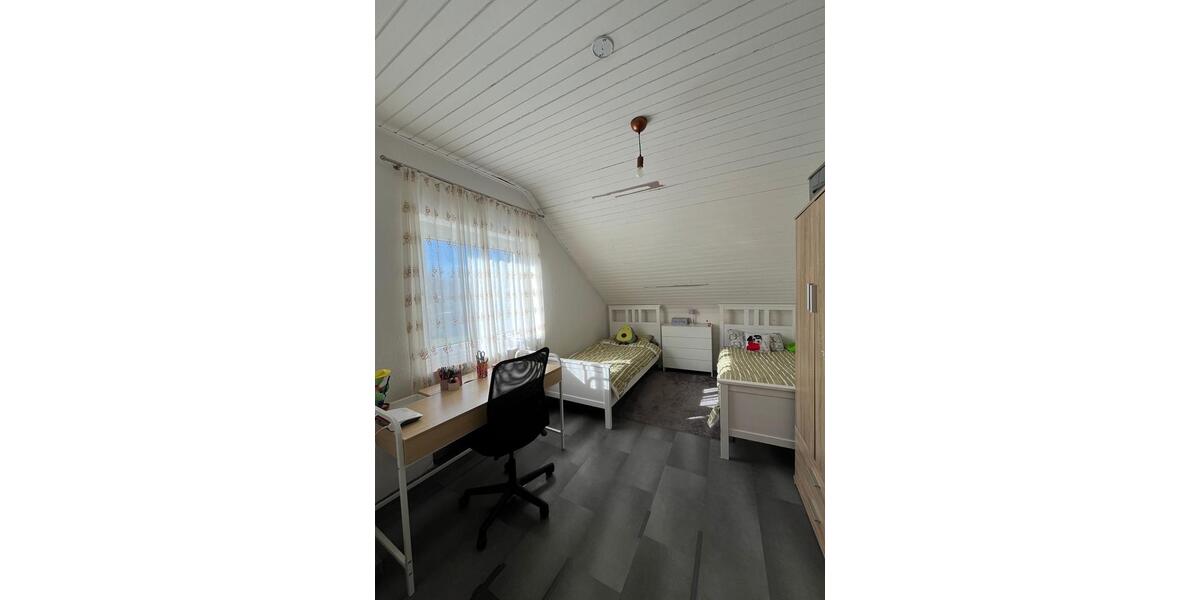 Dachgeschoßwohnung Reiskirchen - 3 Zimmer, 900&euro; | Angebot:26034182