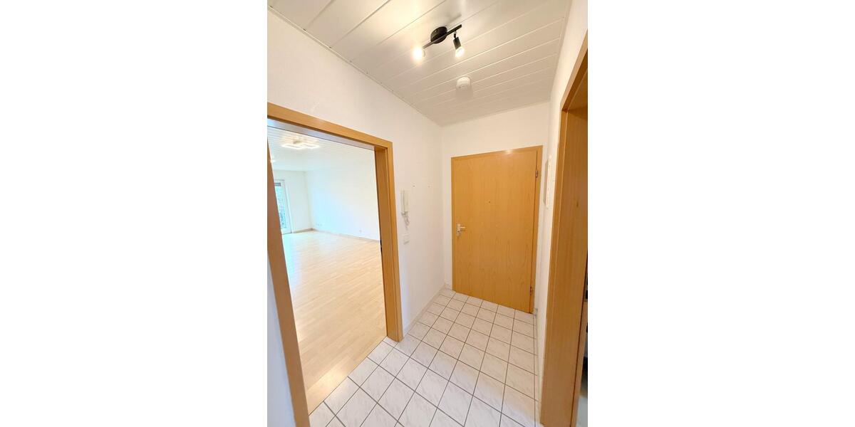 Helle 85m² Whg.frisch renoviert inkl. Vollbad,Gäste WC & Rolläden 3 zimmer