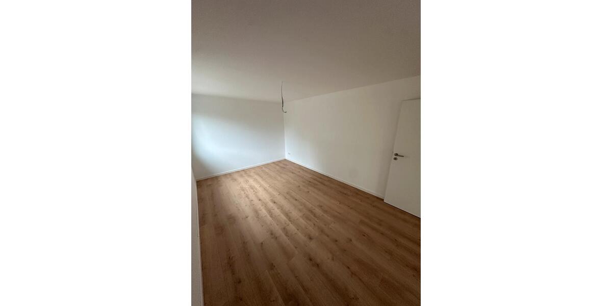 Erdgeschoßwohnung Rottenburg am Neckar - 3 Zimmer, 70 m&sup2;, 1.200&euro; | Angebot:24816025