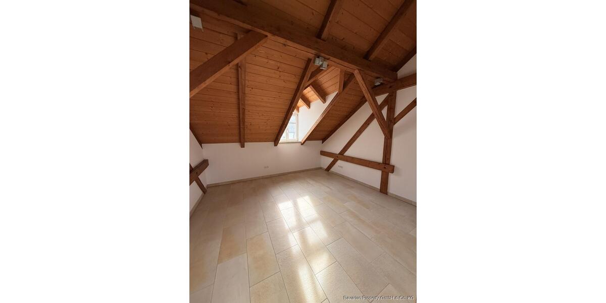 Etagenwohnung Geiselhöring - 4.5 Zimmer, 134 m&sup2;, 950&euro; | Angebot:26637696