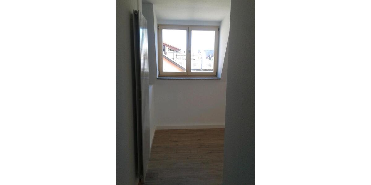 Dachgeschoßwohnung Sangerhausen - 3 Zimmer, 100 m&sup2;, 730&euro; | Angebot:24611287
