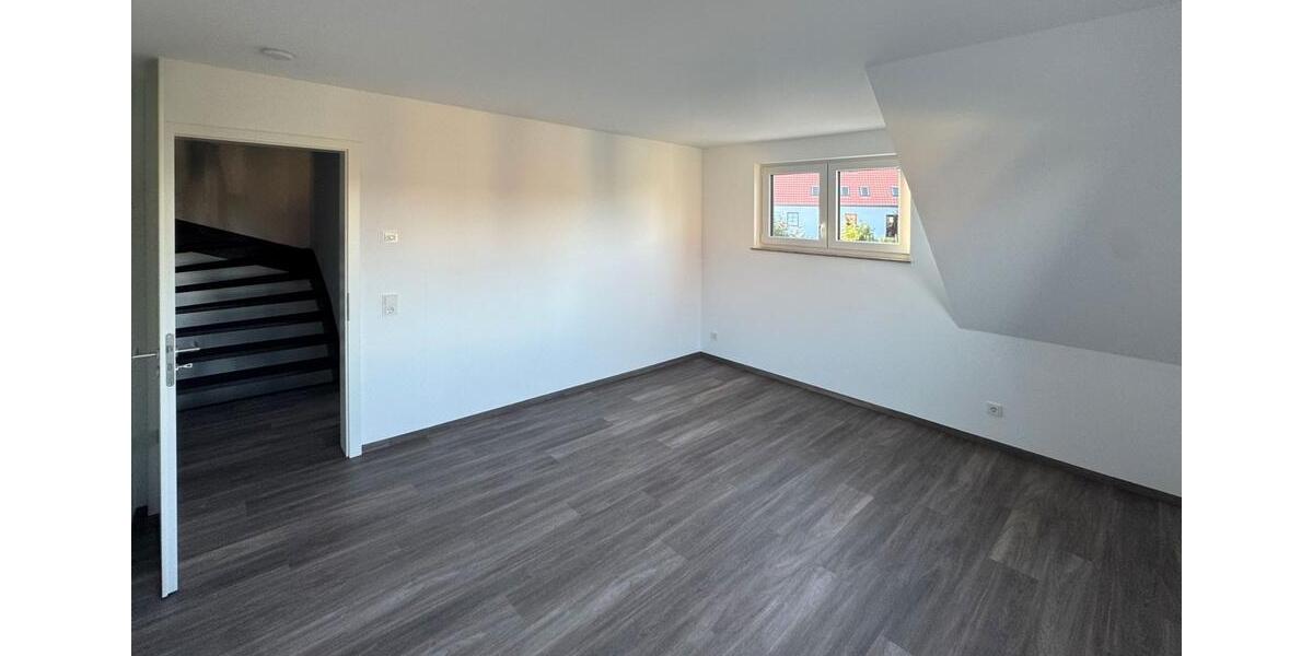 Doppelhaushälfte Klipphausen - 4 Zimmer, 148 m&sup2;, 2.150&euro; | Angebot:26495419