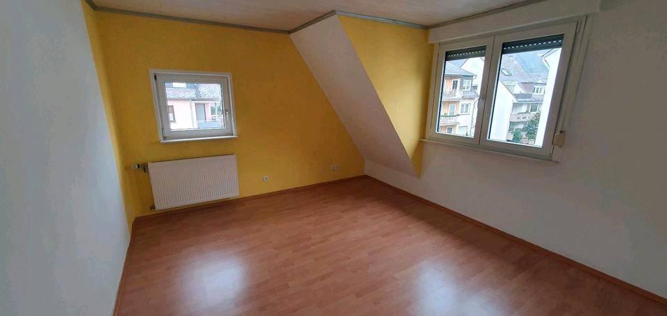 Dachgeschoßwohnung Dieblich - 3 Zimmer, 120 m&sup2;, 700&euro; | Angebot:26048656