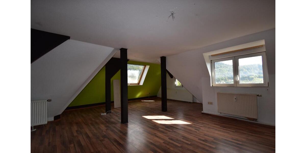 Etagenwohnung Frankenblick - 3 Zimmer, 78 m&sup2;, 510&euro; | Angebot:23116228