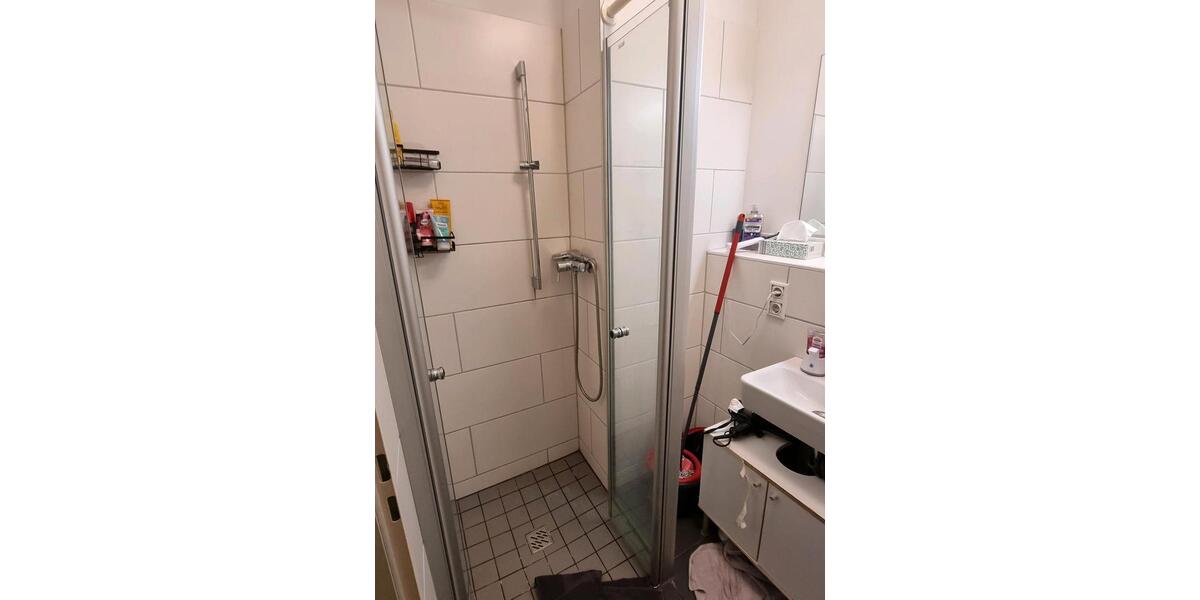 Zweck-WG mit viel Wohnnutzfläche 4 zimmer