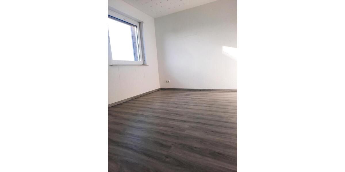 Dachgeschoßwohnung Neustadt (Hessen) - 3.5 Zimmer, 80 m&sup2;, 850&euro; | Angebot:25945234
