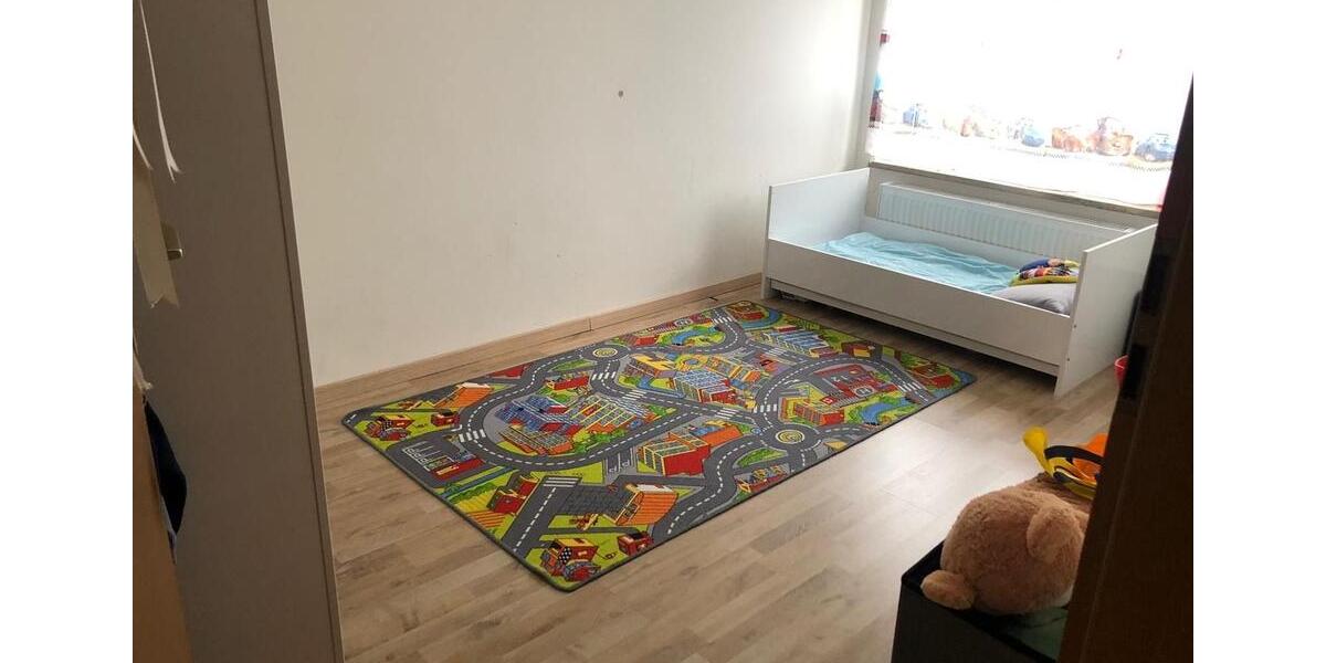 Erdgeschoßwohnung Uhingen - 4.5 Zimmer, 90 m&sup2;, 1.450&euro; | Angebot:24680785