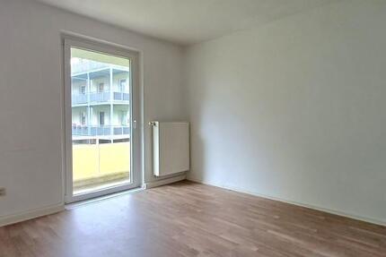 Die kleine mit Balkon 2 zimmer