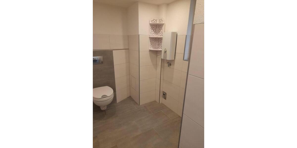 Wohnen auf Zeit Niederwerrn - 1 Zimmer, 16 m&sup2;, 360&euro; | Angebot:24811257