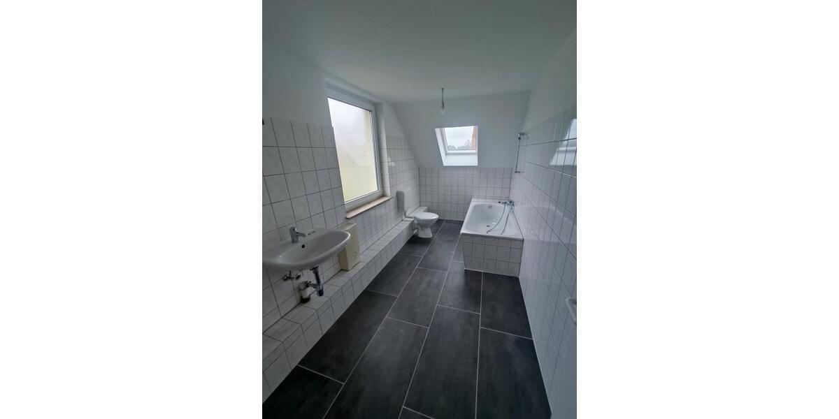 Dachgeschoßwohnung Mügeln - 2 Zimmer, 69 m&sup2;, 345&euro; | Angebot:17691102