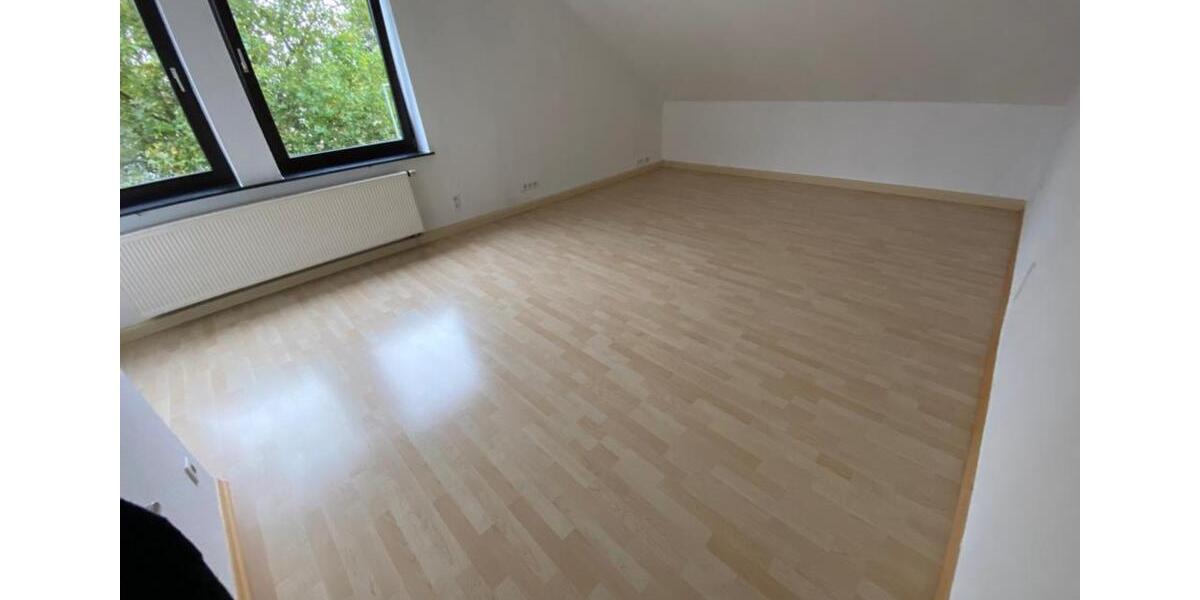 Etagenwohnung Kassel Bettenhausen - 3 Zimmer, 102 m&sup2;, 900&euro; | Angebot:25929939