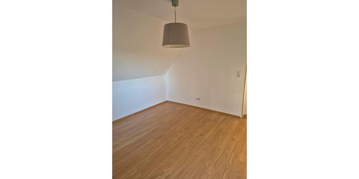 Dachgeschoßwohnung Löningen - 3 Zimmer, 95 m&sup2;, 900&euro; | Angebot:26253792