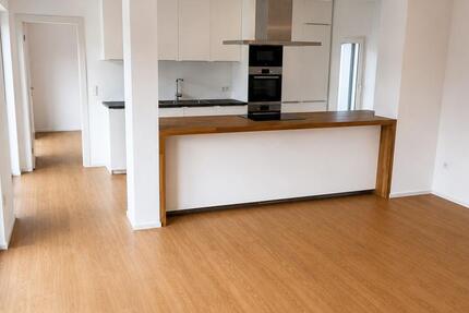 Wohnung Langenhagen Brink - 3 Zimmer, 104 m&sup2;, 1.900&euro; | Angebot:26580624