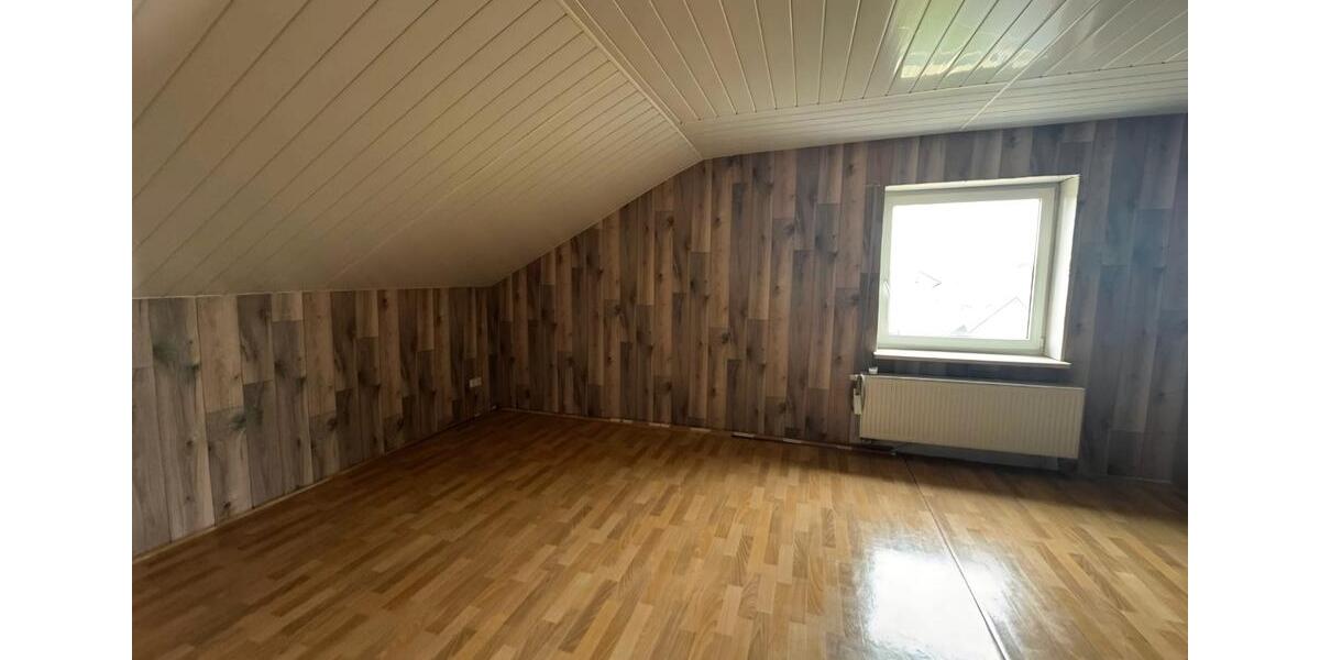 Einfamilienhaus Borgentreich - 8 Zimmer, 200 m&sup2;, 1.750&euro; | Angebot:26314341