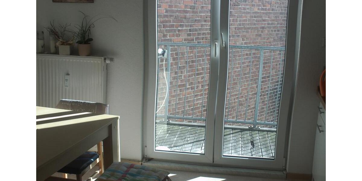 Dachgeschoßwohnung Burg - 2 Zimmer, 64 m&sup2;, 384&euro; | Angebot:23846294