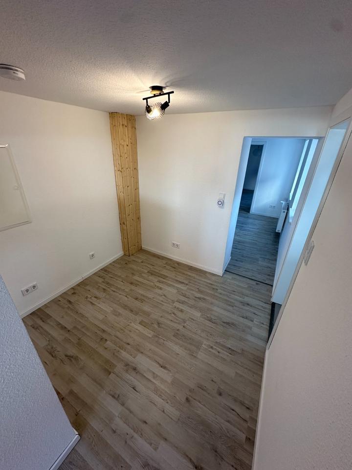 Charmante 2,5 Zimmer-Wohnung mit EBK in Zentraler Lage