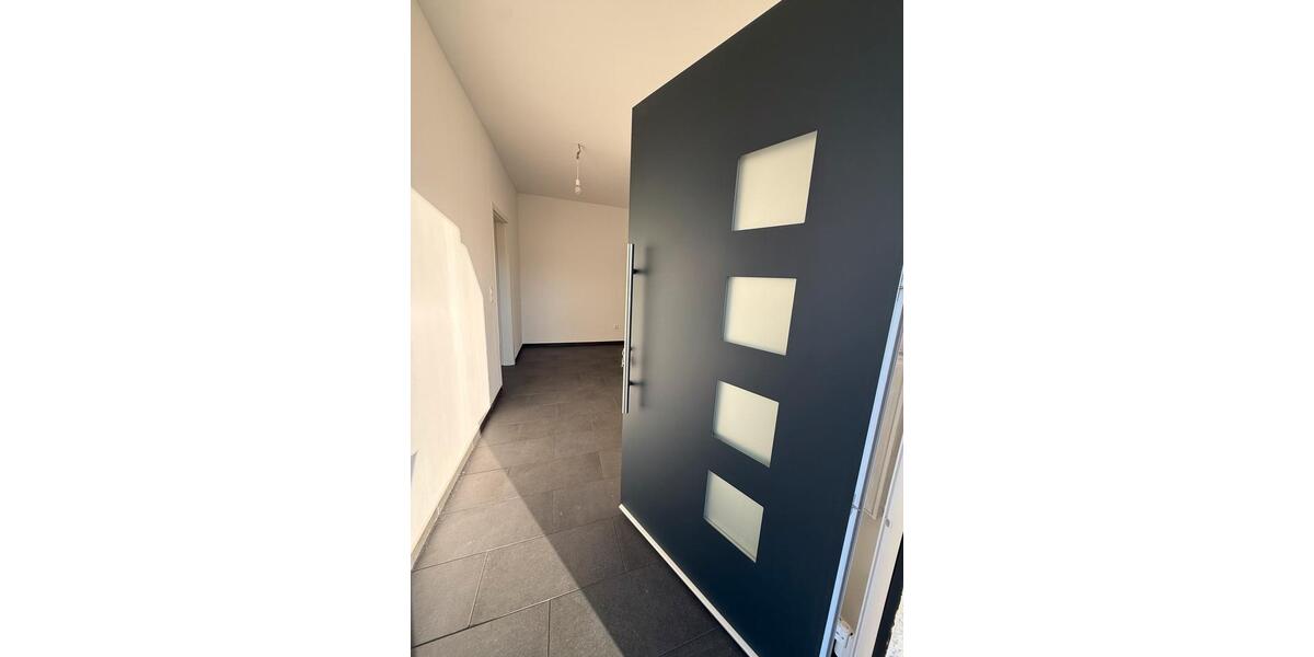 Erdgeschoßwohnung Hohenroda - 3 Zimmer, 120 m&sup2;, 1.050&euro; | Angebot:26075389