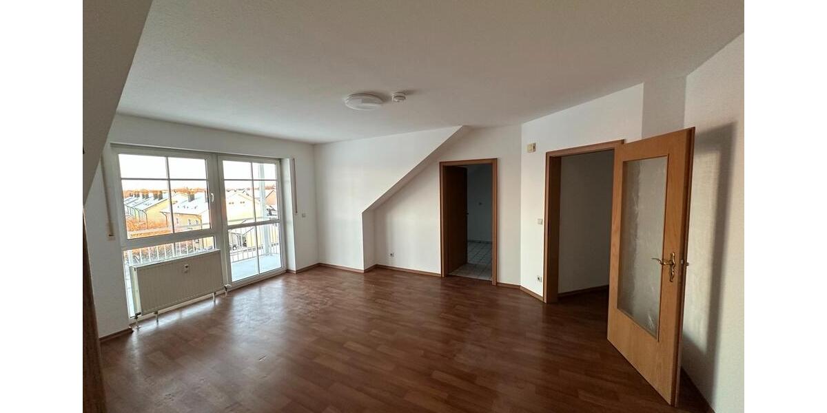 Dachgeschoßwohnung Pocking - 3 Zimmer, 70 m&sup2;, 770&euro; | Angebot:25167367