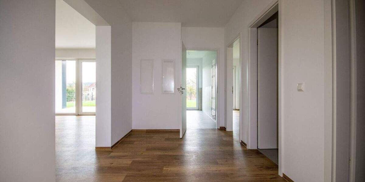 ***FAMILIEN AUFGEPASST! - 4-ZIMMER-EG-WOHNUNG MIT GROSSEM GARTEN*** 4 zimmer