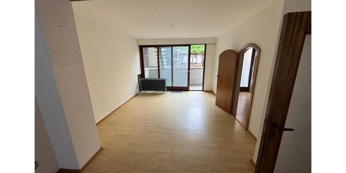 Etagenwohnung Saarbrücken Bischmisheim - 4 Zimmer, 96 m&sup2;, 1.050&euro; | Angebot:25645670