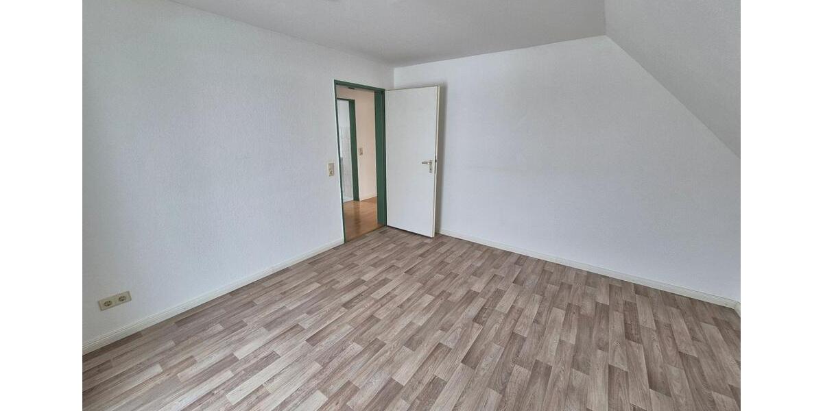 Dachgeschoßwohnung Lemgo - 3 Zimmer, 62 m&sup2;, 301&euro; | Angebot:24859535