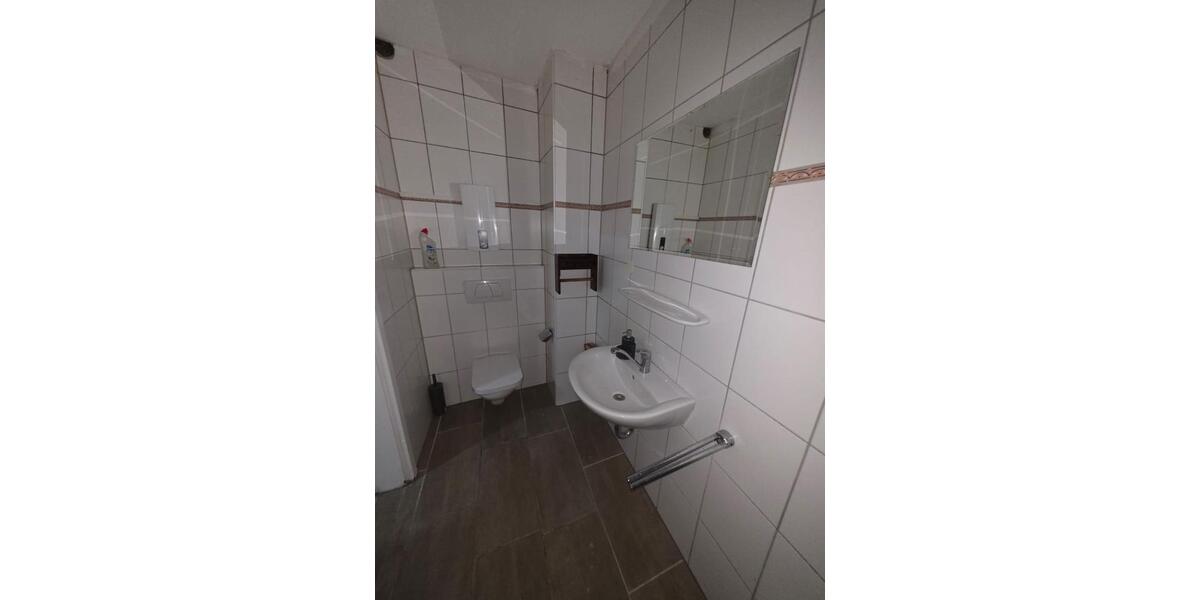 Etagenwohnung Mönchengladbach - 3 Zimmer, 90 m&sup2;, 1.500&euro; | Angebot:26518360