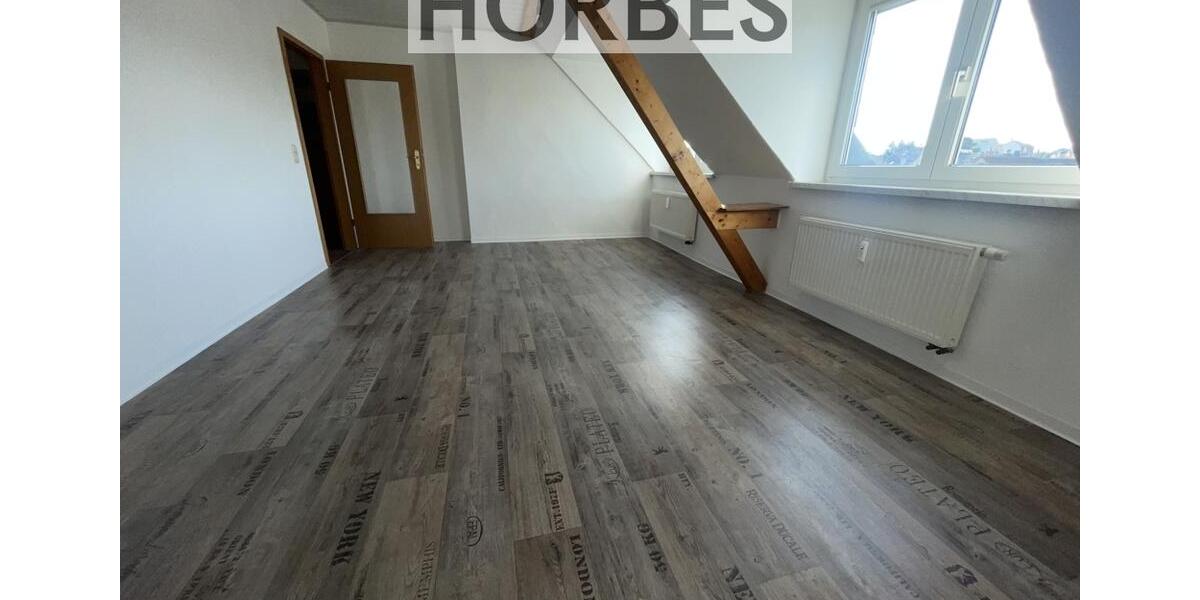 Dachgeschoßwohnung Meerane - 2 Zimmer, 56 m&sup2;, 300&euro; | Angebot:23039470