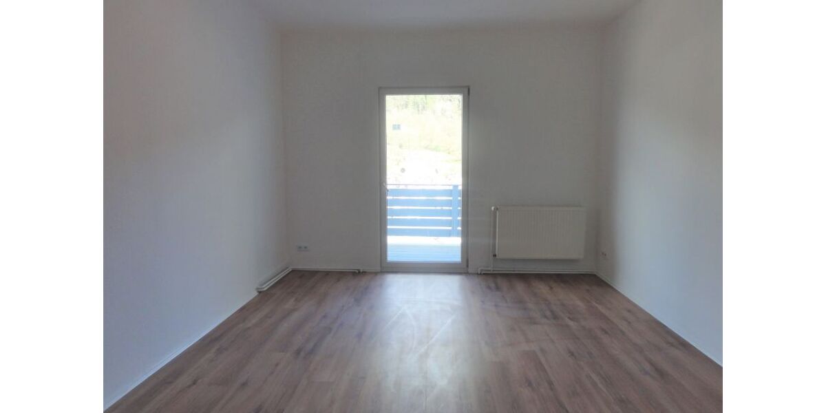 Helle 3-Zimmer-Altbau-Wohnung in zentrumsnaher Aussichtslage (Mietdauer: min. 4 Jahre) 3 zimmer