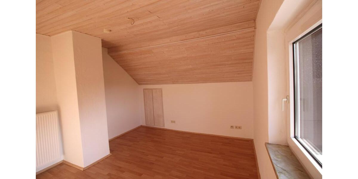 Schöne, helle 3-Zimmer-Maisonette-Wohnung in Veltenhof 3 zimmer