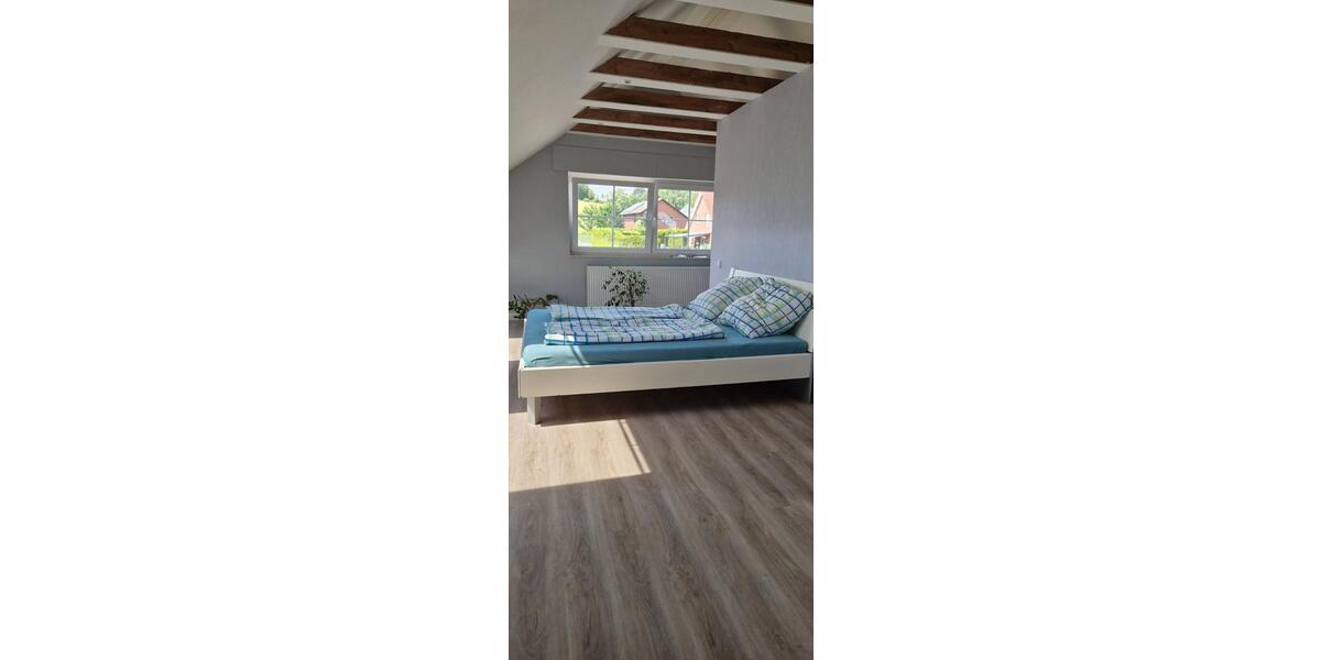 Wohnen auf Zeit Rinteln - 4 Zimmer, 100 m&sup2;, 550&euro; | Angebot:24554602