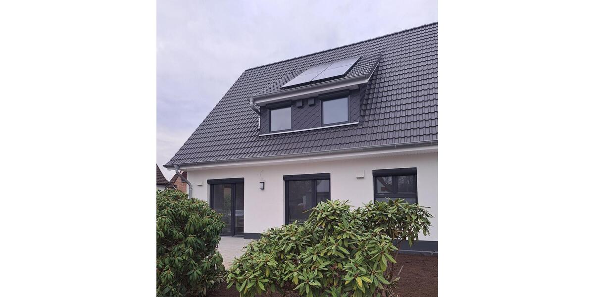 Erstbezug: Hochwertige lichtdurchflutete Haushälfte in Oyten 5 zimmer