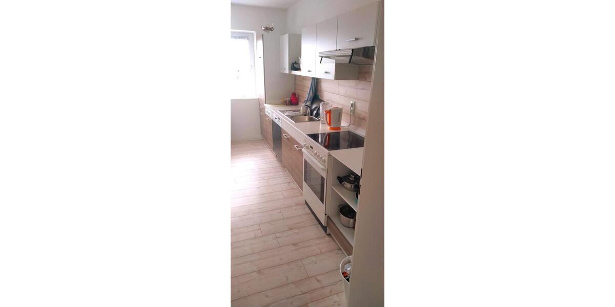 Wohnen auf Zeit Niedenstein - 4 Zimmer, 104 m&sup2;, 300&euro; | Angebot:26030252