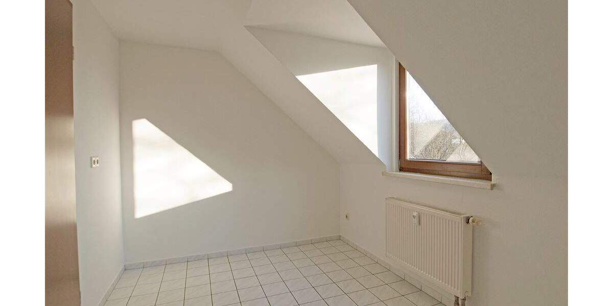 Etagenwohnung Flöha - 3 Zimmer, 61 m&sup2;, 390&euro; | Angebot:25741256