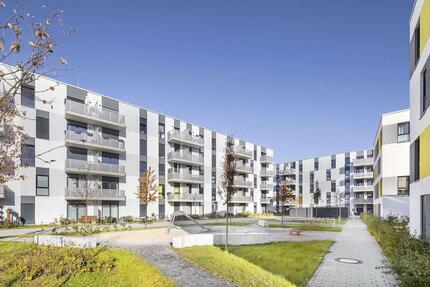 Sonnenhöfe - Familienfreundliche 3-Zimmer-Wohnung mit Balkon in Schönefeld 3 zimmer